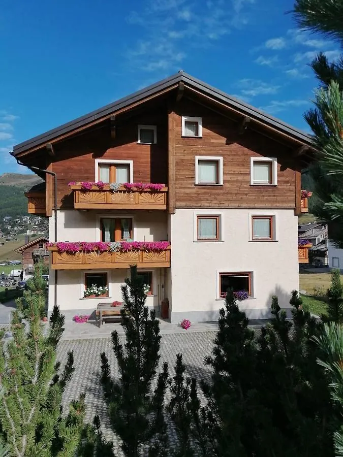 Casa Romilda Monolocale Apartment Livigno Italy